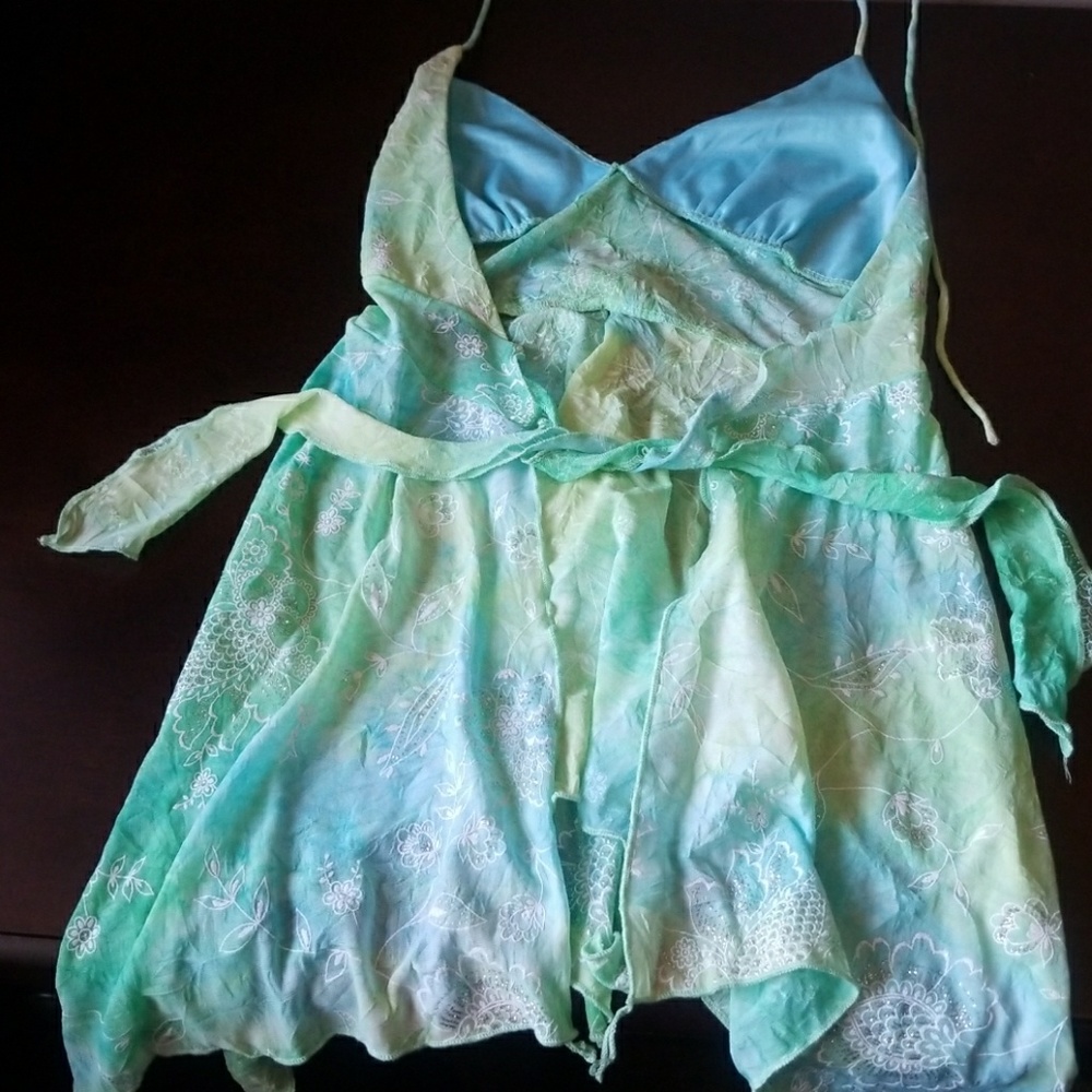 Halter top - Picture 2 of 2